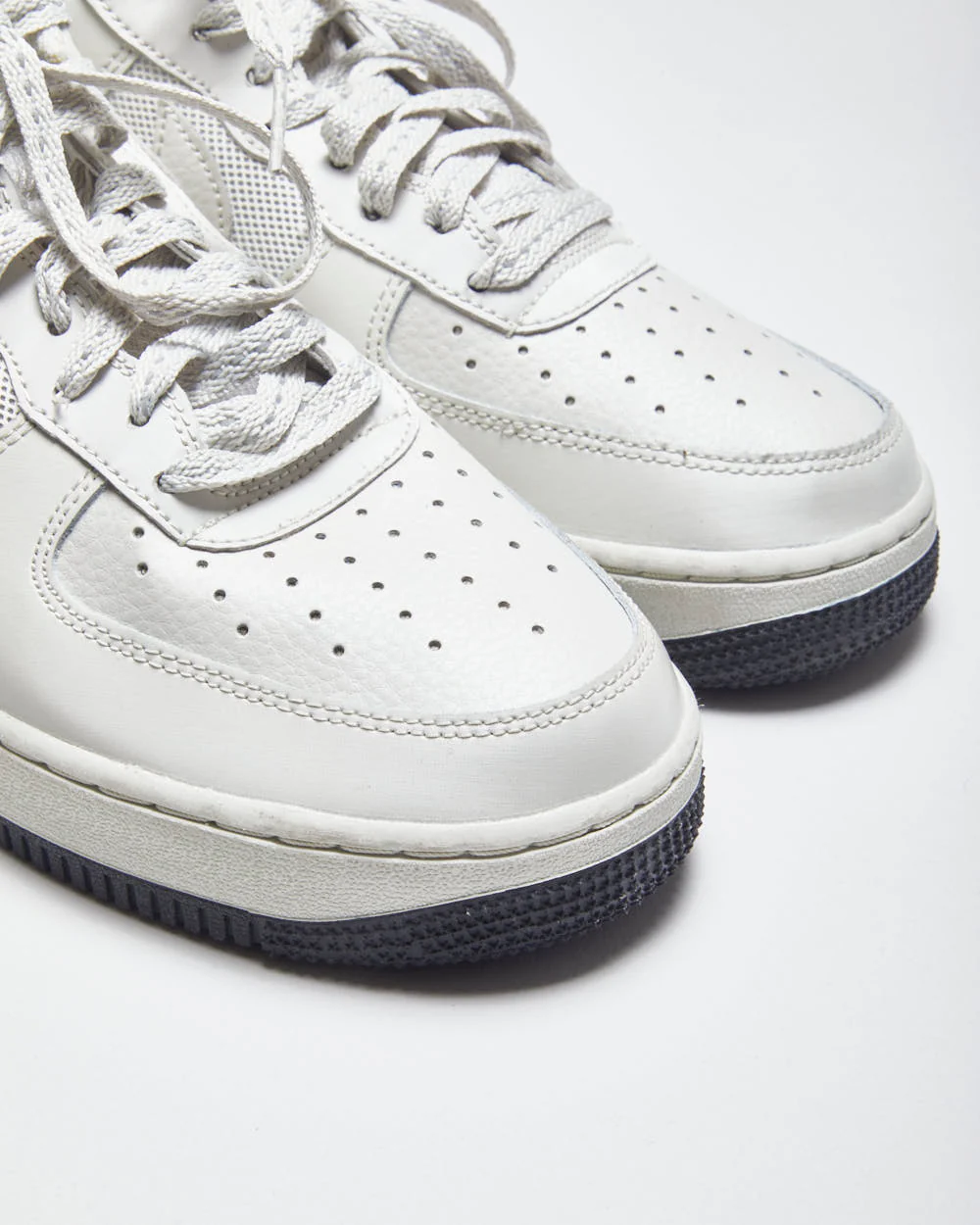 Air Force 1Grey Trainers - UK8 - Image 5