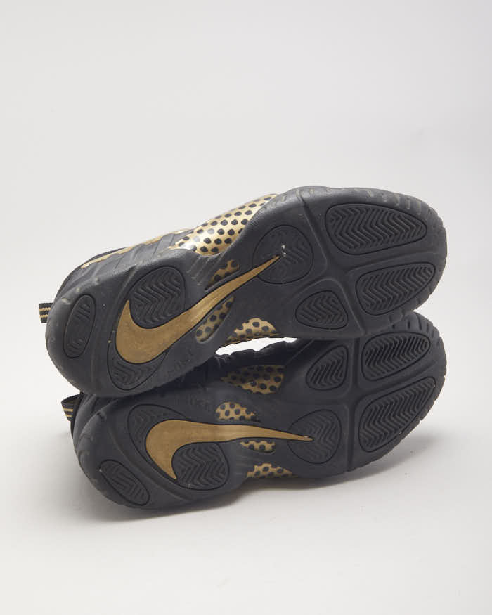 Nike Foamposite Pro Black Metalic Gold Trainers - UK6 - Image 5