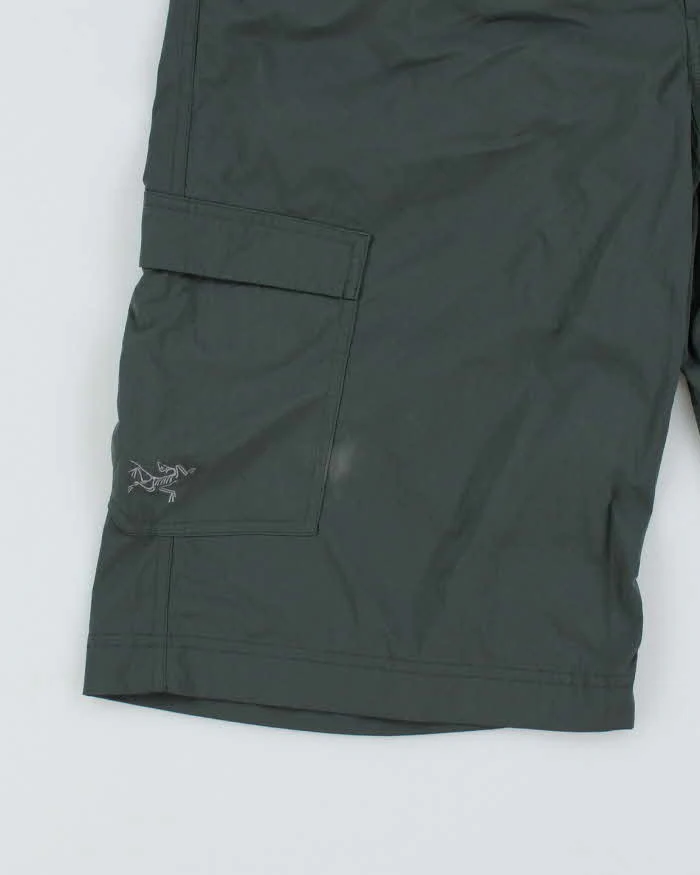 Vintage Arc'teryx Cargo Hiking Shorts - W32 L13 - Image 4