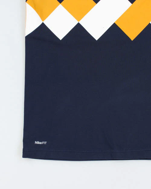 Vintage Nike Patterned V-Neck T-Shirt - M - Image 4