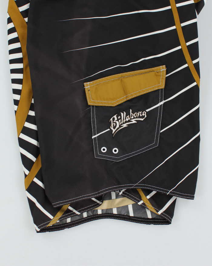 Vintage Y2K Billabong All Over Print Board Cargo Shorts - W26 L9 - Image 4