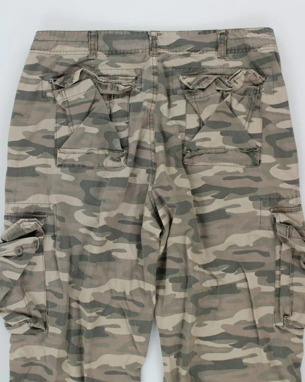 Y2k 00s Side Street Camouflage Trousers - W36 L33 - Image 4