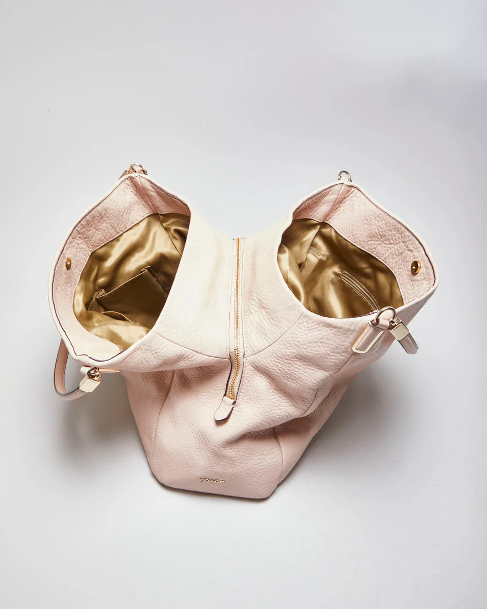 Y2K Coach Baby Pink Shoulder Bag - Image 7